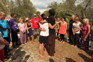 DO 080 Uchu and Tadeja hug